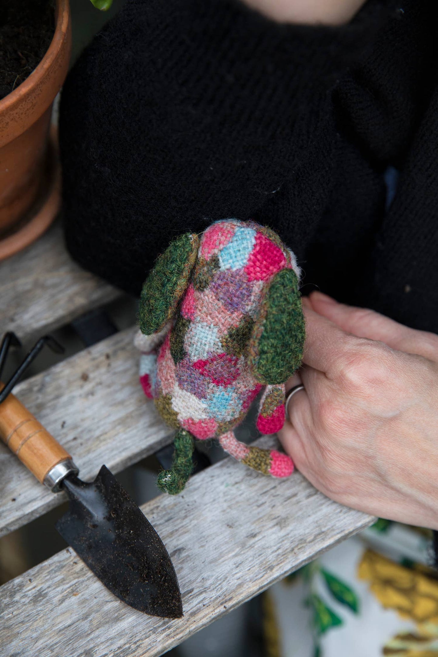 Tiny Friends: A Guide to Mosaic Embroidery