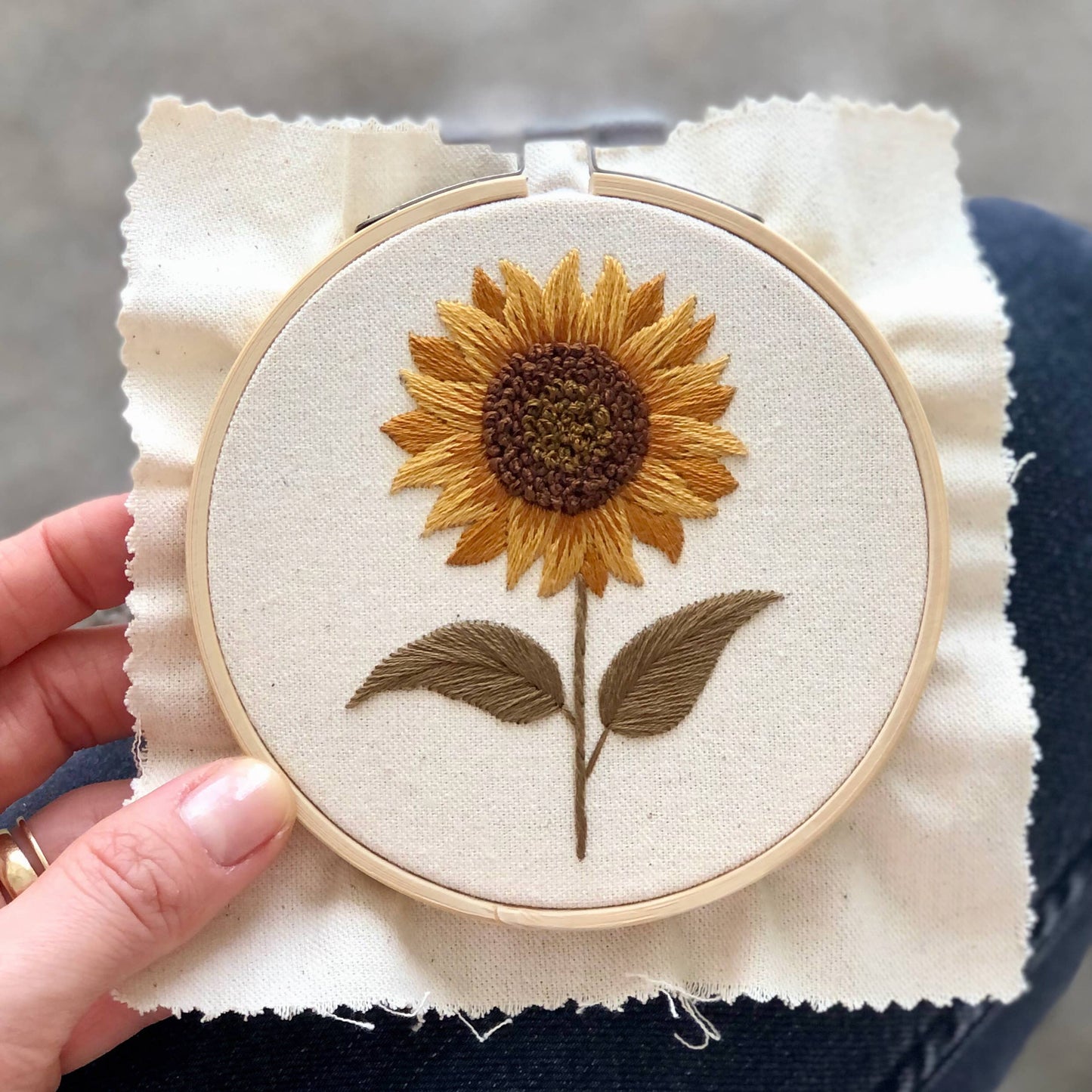 Sunflower embroidery kit, beginner embroidery DIY kit