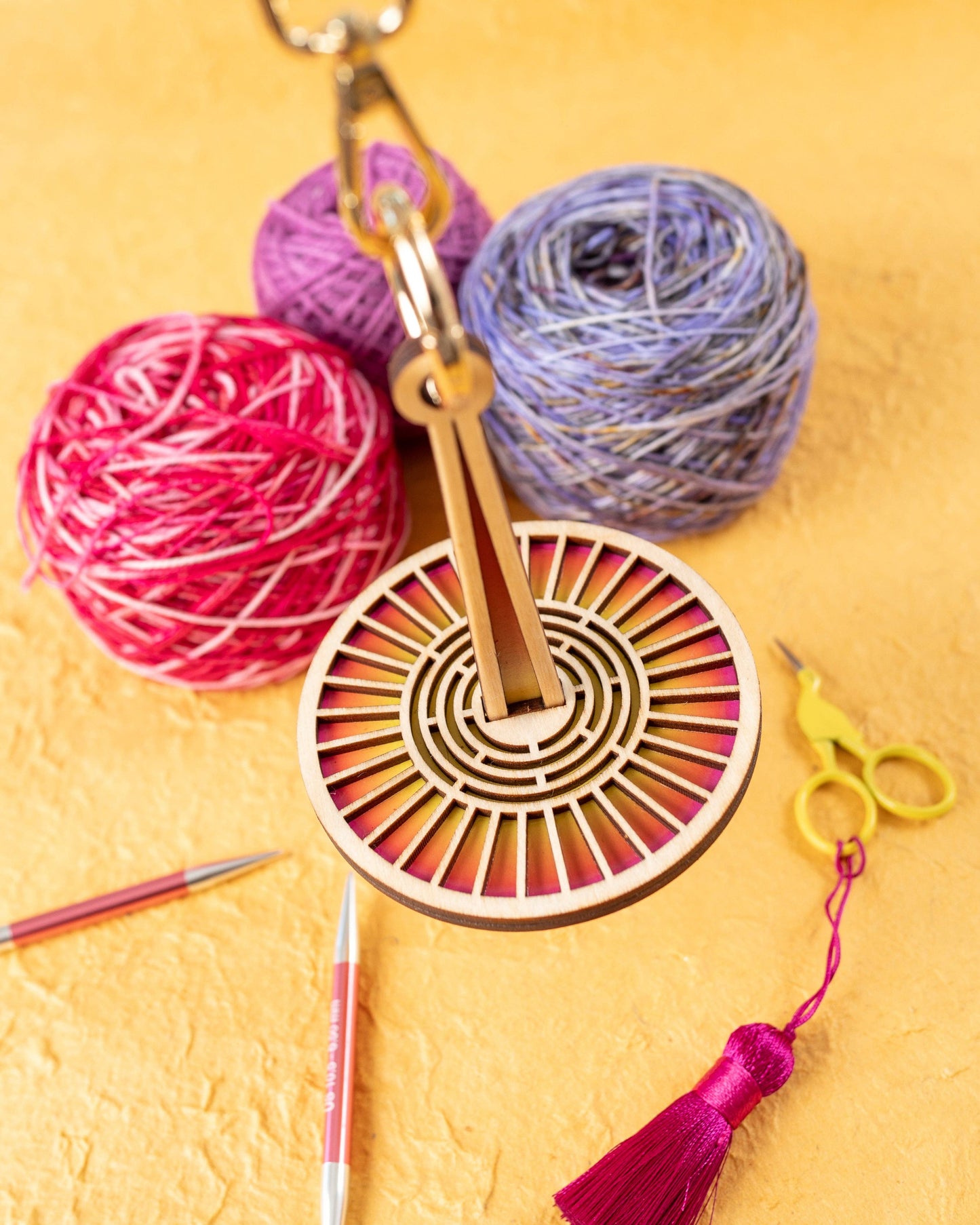 Sunrise Mini Minder yarn holder