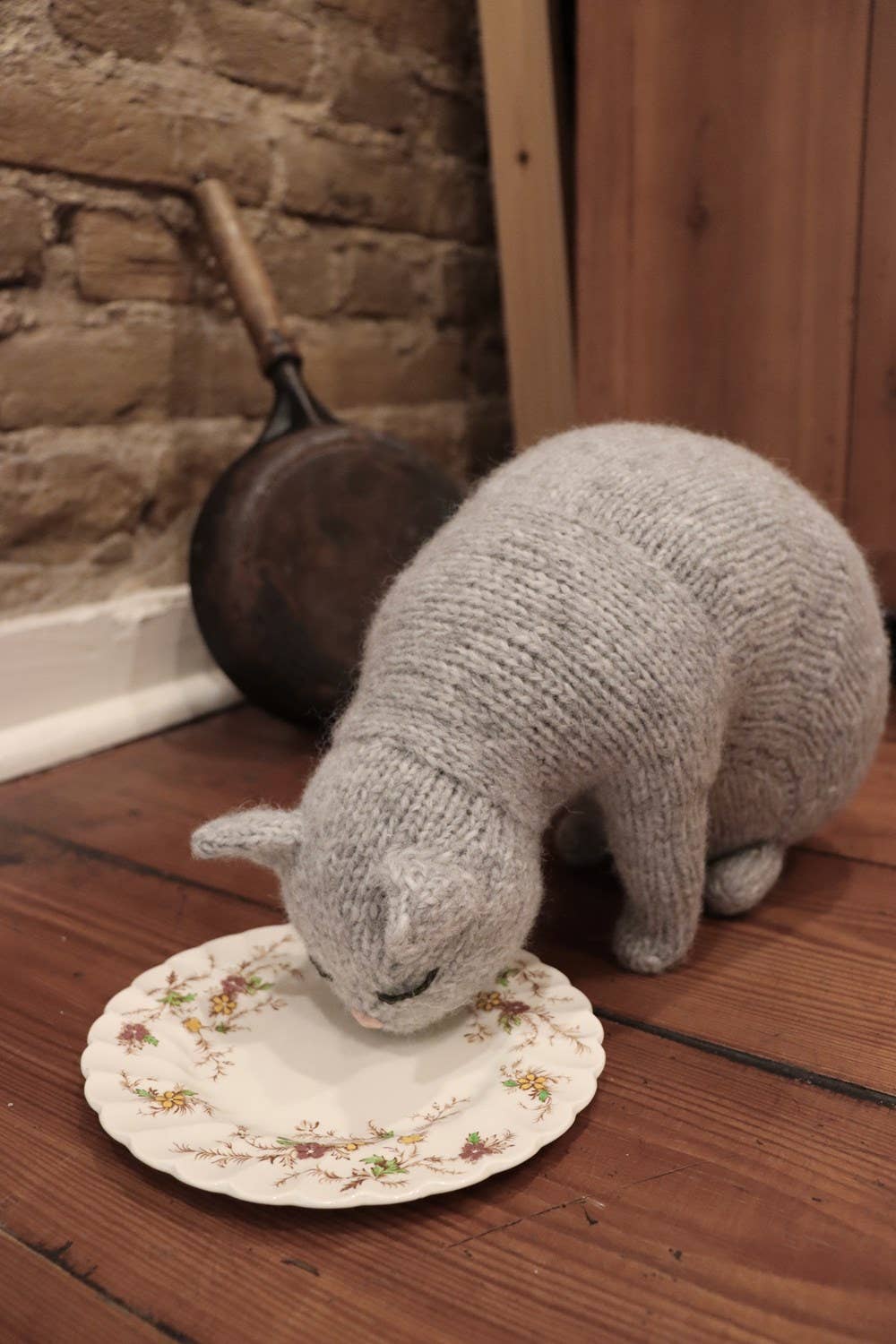 Victorian Housecats to Knit