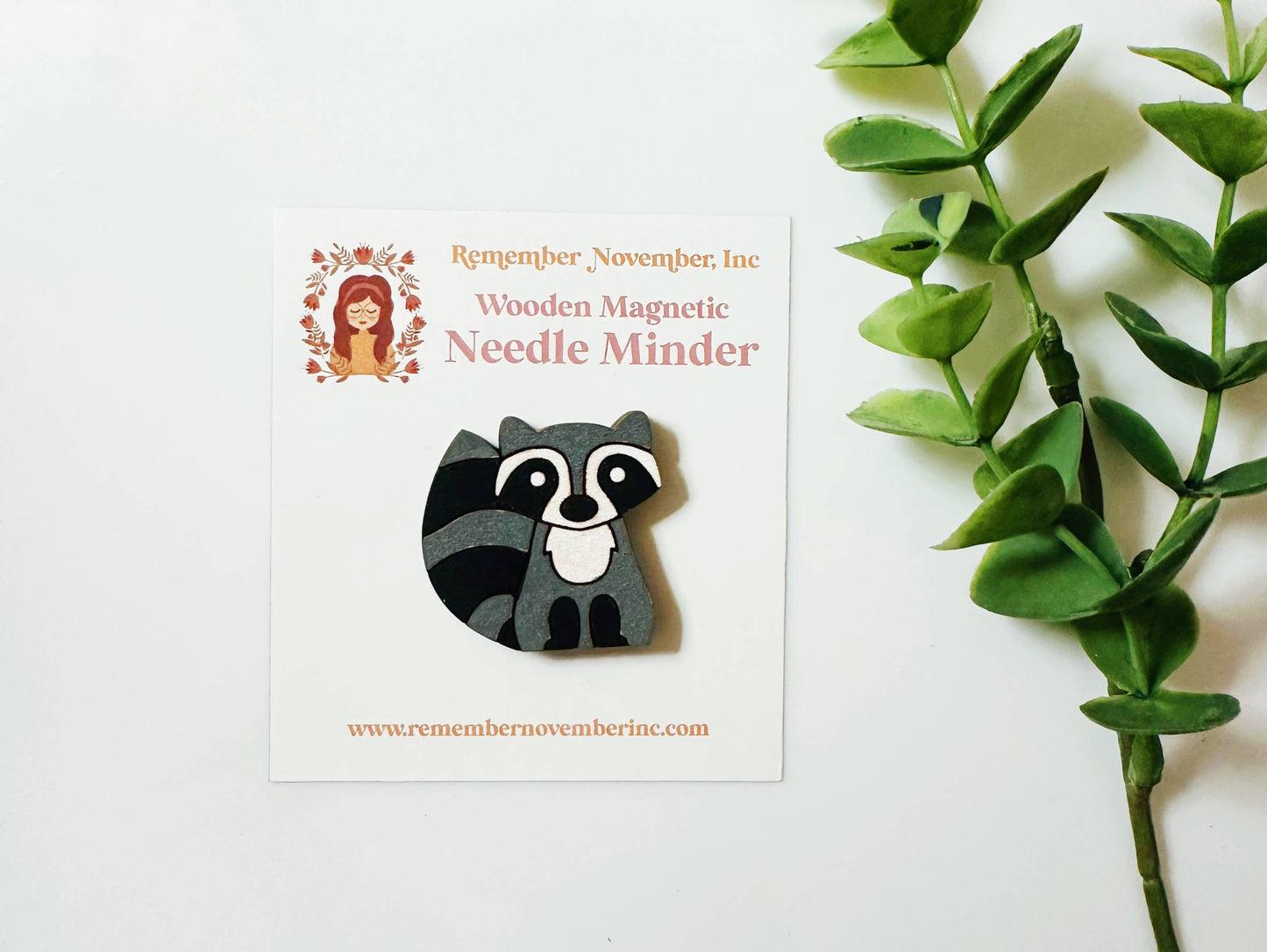 Raccoon Needle Minder, Wooden Magnetic Needle Minder