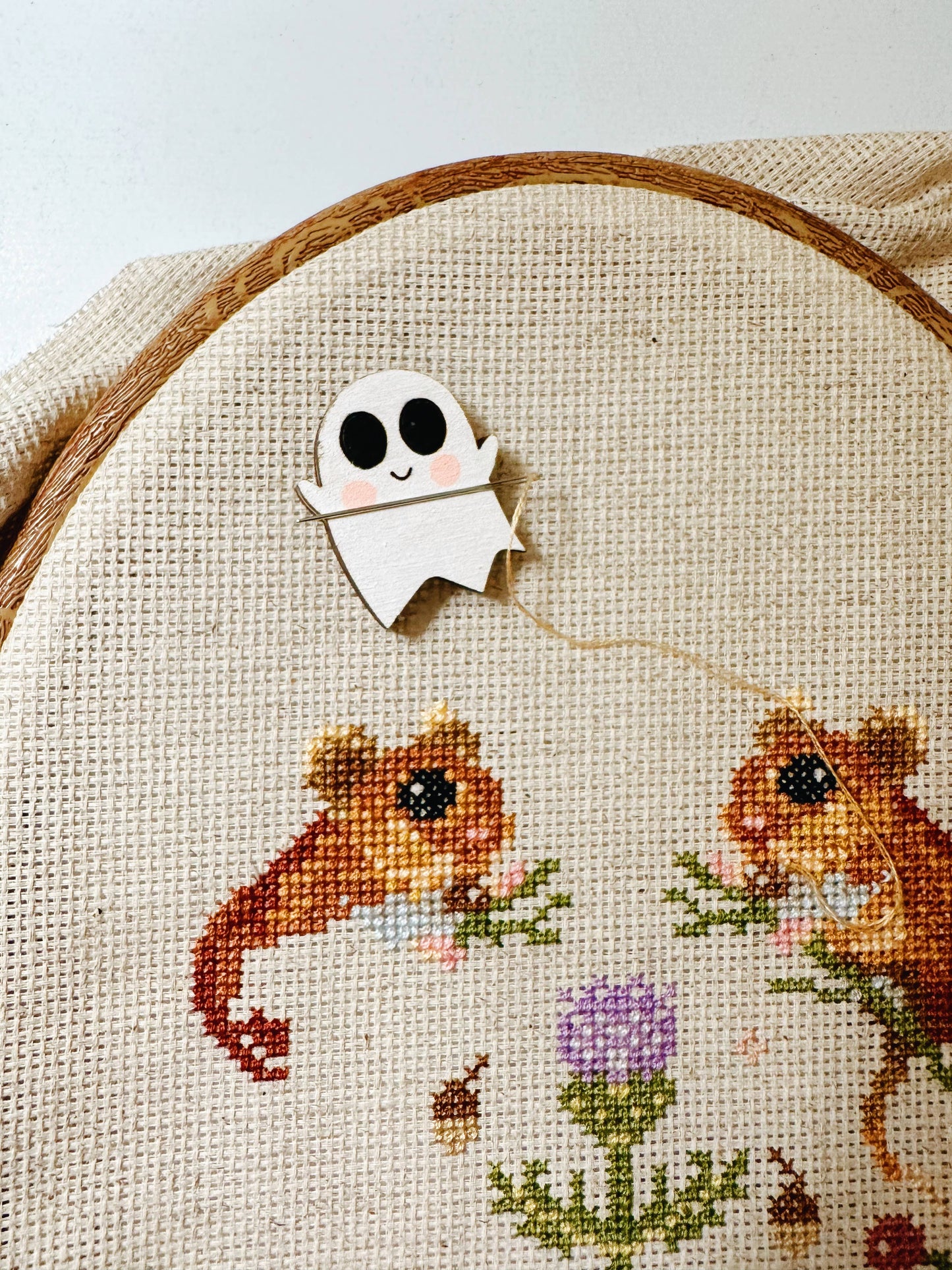Ghost Needle Minder, Wooden Magnetic Needle Minder Halloween