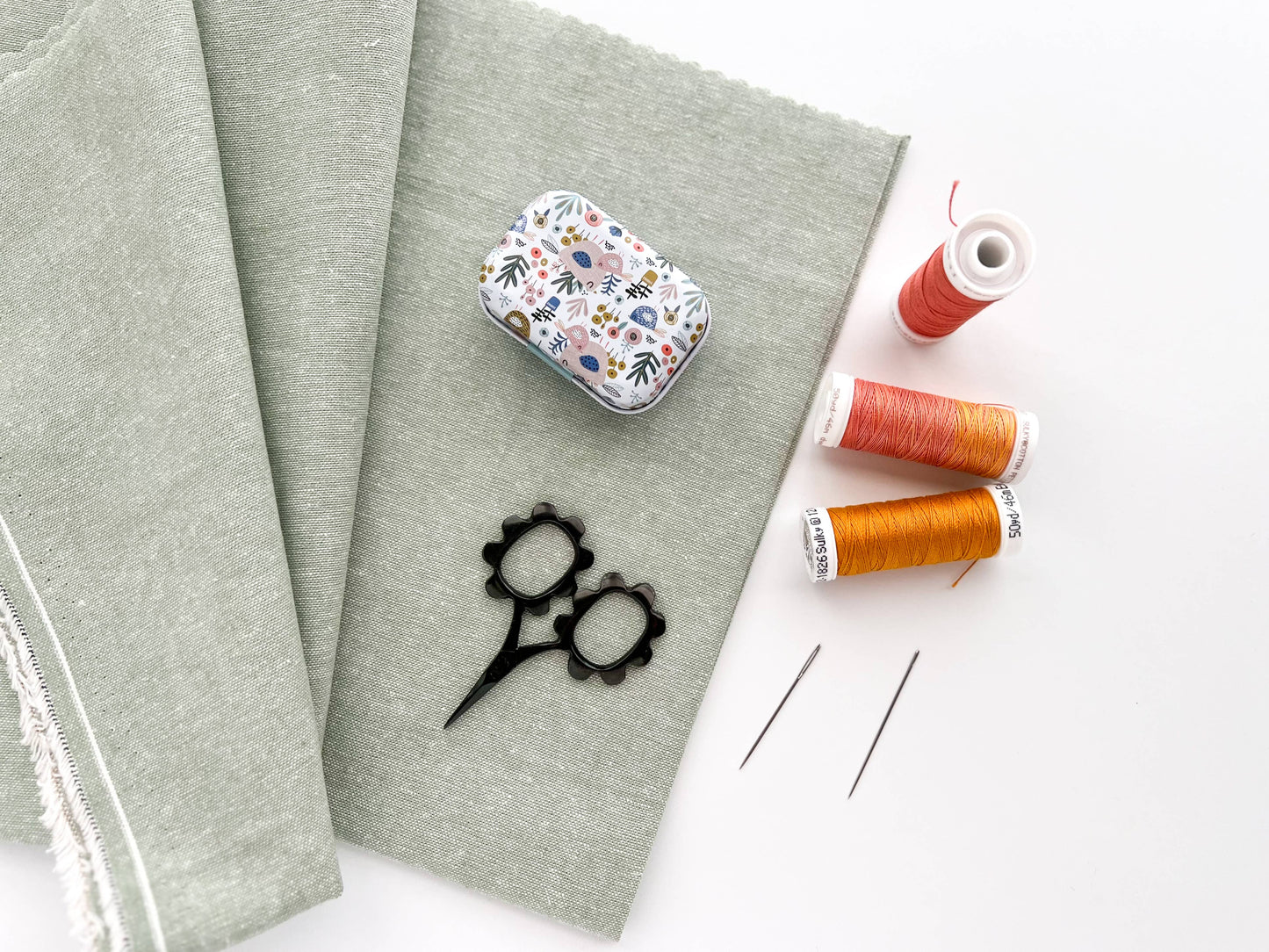 Magnetic needle tin, floral needle case, needle keeper