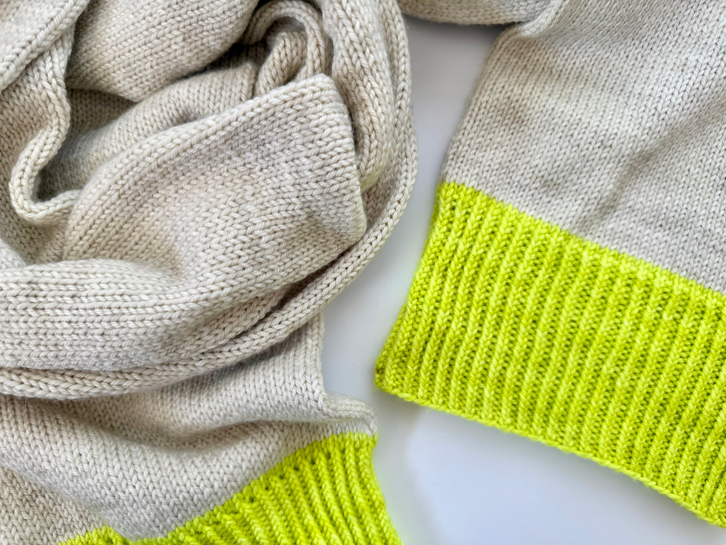 Basic Doodle Pattern Brochures