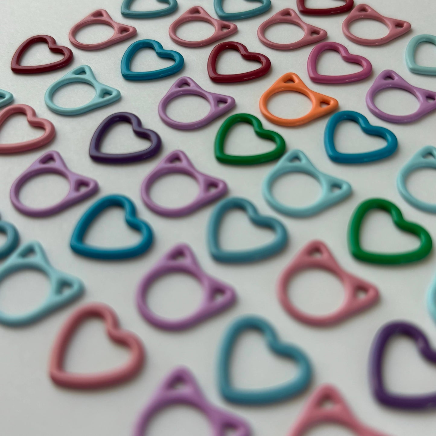 Basic Stitch Set Snag-Free Metal Stitch Markers Cat + Hearts