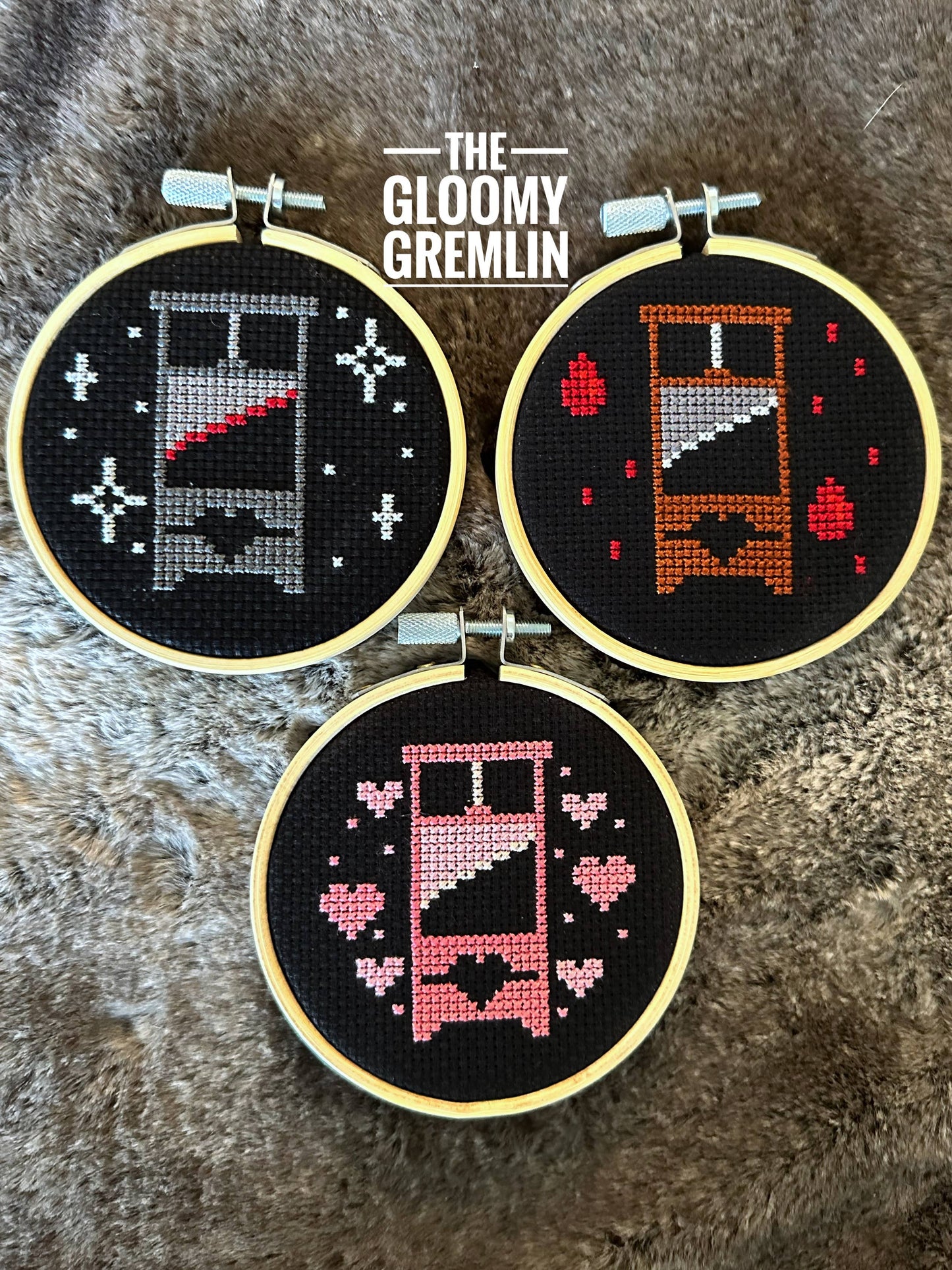 Guillotine, Traditional - Cross Stitch Kit